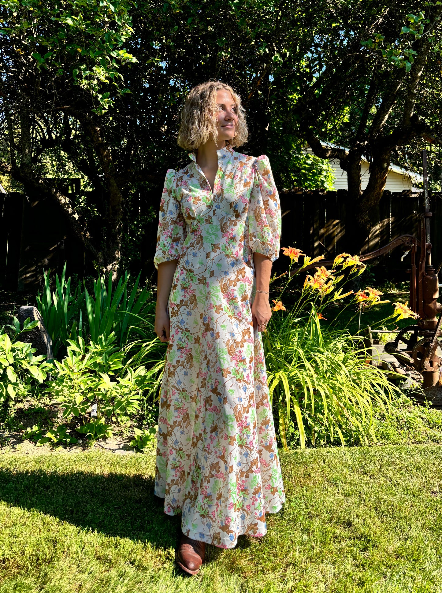 70’s Vintage Vibrant Floral Garden Dress